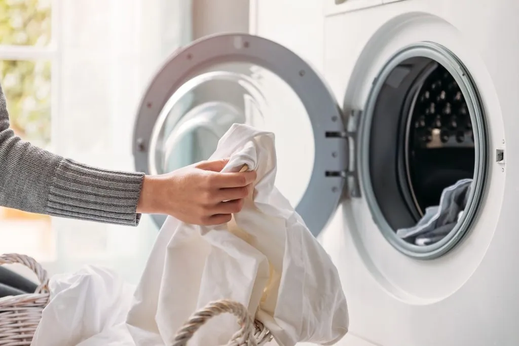 ماشین لباسشویی جی پلاس مدل GWM-M990W