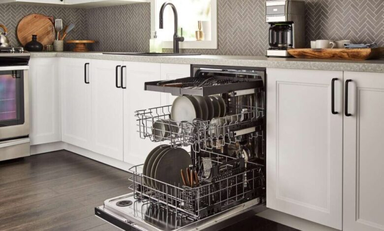 ماشین ظرفشویی جی پلاس مدل GDW-M463W